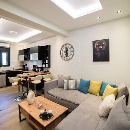 Luxurious Apartment In The Heart Of Town ! Lutráki Kültér fotó