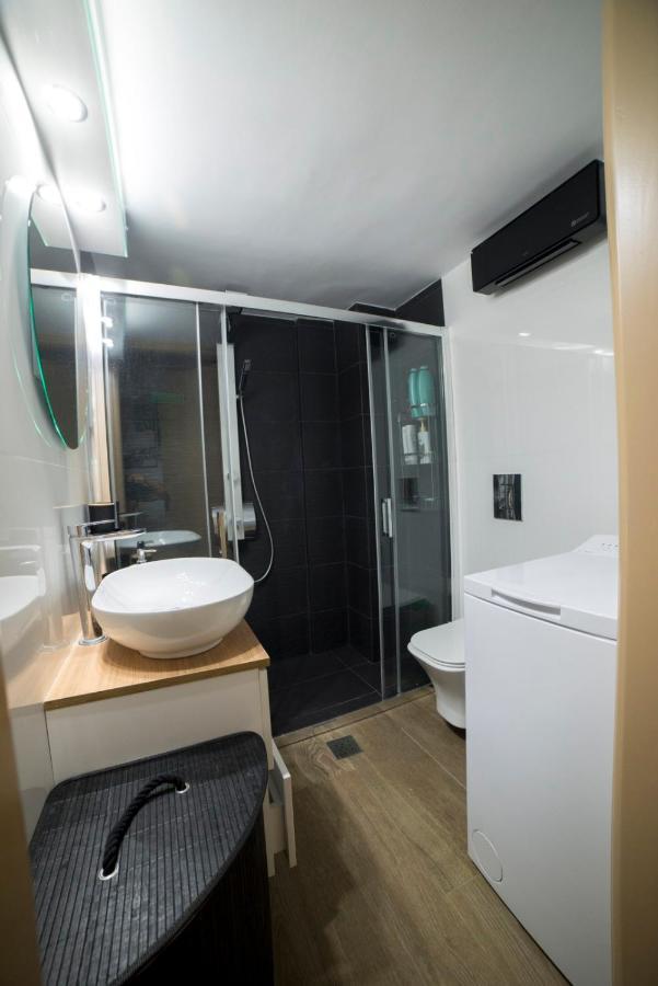 Luxurious Apartment In The Heart Of Town ! Lutráki Kültér fotó